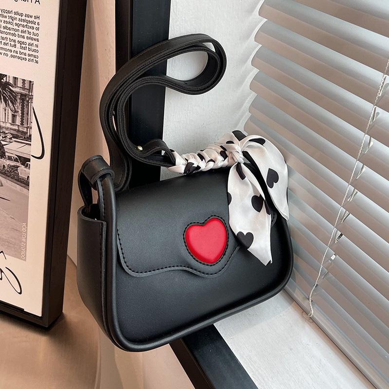 2026 Cute Love Heart Women's Small Square Shoulder Bags Fashion Female Messenger Bag Simple Ladies