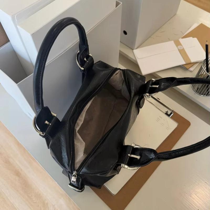 2026 Fashion rivet women Shoulder Bag PU leather Hot girl motorcycle bag bolsa feminina female Underarm