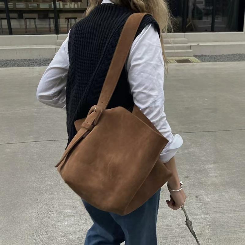 2026 2026 New Retro Bag Brown Large Capacity Shoulder Bag, Underarm Bag, Crossbody Bag Fashion and