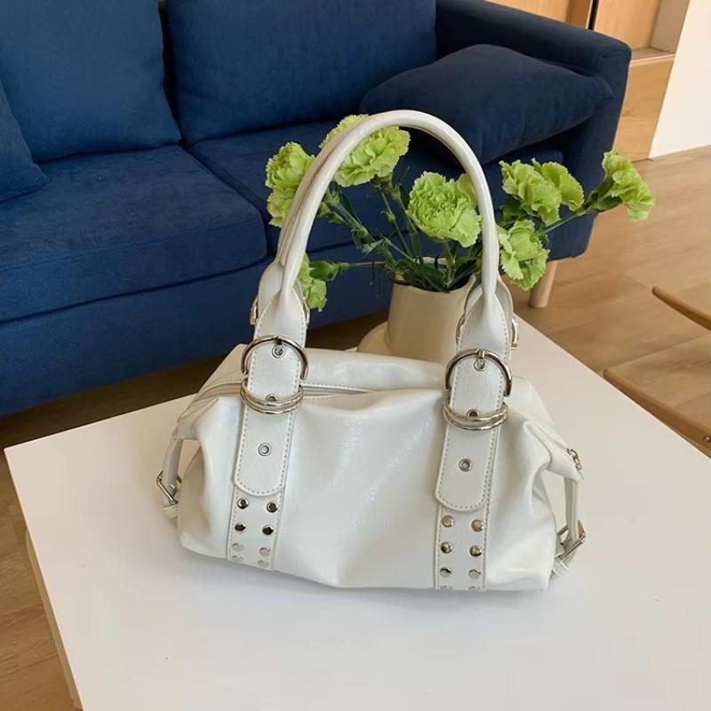 2026 Fashion rivet women Shoulder Bag PU leather Hot girl motorcycle bag bolsa feminina female Underarm
