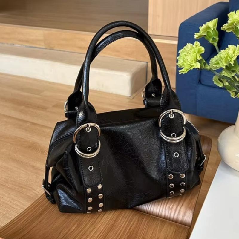 2026 Fashion rivet women Shoulder Bag PU leather Hot girl motorcycle bag bolsa feminina female Underarm