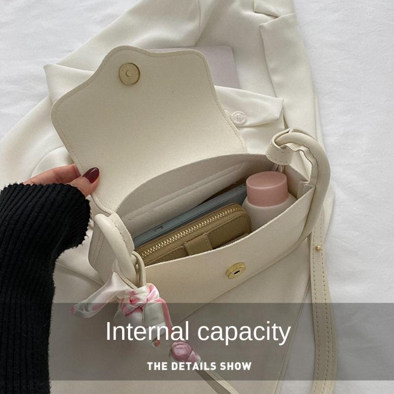 2026 Cute Love Heart Women's Small Square Shoulder Bags Fashion Female Messenger Bag Simple Ladies